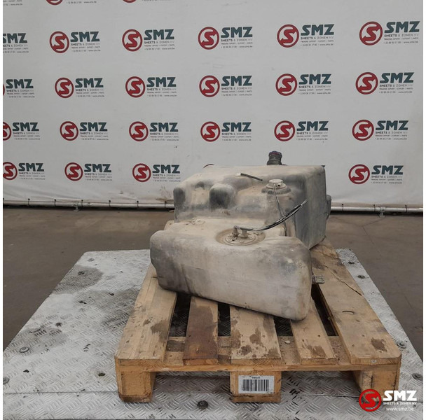 DAF Occ AdBluetank 100L DAF - Polttoainejärjestelmä - Kuorma-auto: kuva DAF Occ AdBluetank 100L DAF - Polttoainejärjestelmä - Kuorma-auto DAF Occ AdBluetank 100L DAF - Polttoainejärjestelmä - Kuorma-auto: kuva DAF Occ AdBluetank 100L DAF - Polttoainejärjestelmä - Kuorma-auto