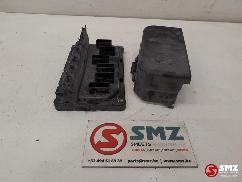 DAF Occ ECU lichtregeleenheid DAF - Ohjainyksikkö - Kuorma-auto: kuva DAF Occ ECU lichtregeleenheid DAF - Ohjainyksikkö - Kuorma-auto DAF Occ ECU lichtregeleenheid DAF - Ohjainyksikkö - Kuorma-auto: kuva DAF Occ ECU lichtregeleenheid DAF - Ohjainyksikkö - Kuorma-auto