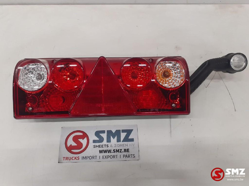 Diversen Achterlicht europoint 2 rechts led - Takalyhty - Kuorma-auto: kuva Diversen Achterlicht europoint 2 rechts led - Takalyhty - Kuorma-auto Diversen Achterlicht europoint 2 rechts led - Takalyhty - Kuorma-auto: kuva Diversen Achterlicht europoint 2 rechts led - Takalyhty - Kuorma-auto