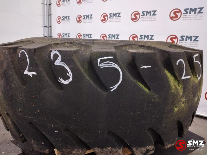 Firestone Occ bulldozerband Firestone 23.5-25 - Rengas - Kuorma-auto: kuva Firestone Occ bulldozerband Firestone 23.5-25 - Rengas - Kuorma-auto Firestone Occ bulldozerband Firestone 23.5-25 - Rengas - Kuorma-auto: kuva Firestone Occ bulldozerband Firestone 23.5-25 - Rengas - Kuorma-auto
