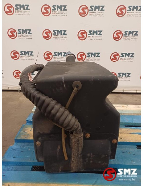 MAN Occ AdBluetank 40L MAN - Polttoainejärjestelmä - Kuorma-auto: kuva MAN Occ AdBluetank 40L MAN - Polttoainejärjestelmä - Kuorma-auto MAN Occ AdBluetank 40L MAN - Polttoainejärjestelmä - Kuorma-auto: kuva MAN Occ AdBluetank 40L MAN - Polttoainejärjestelmä - Kuorma-auto