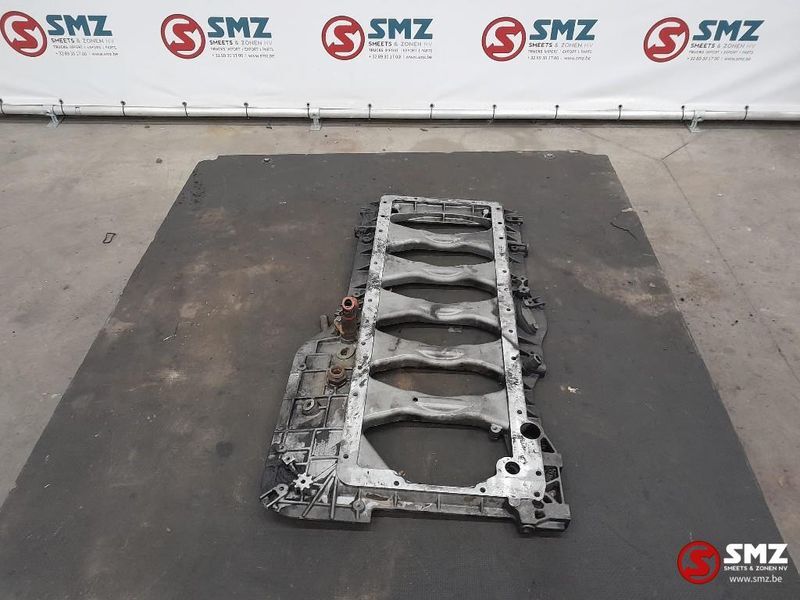 MAN Occ oliepansteun MAN TGL 51011083030 - Moottori ja osat - Kuorma-auto: kuva MAN Occ oliepansteun MAN TGL 51011083030 - Moottori ja osat - Kuorma-auto MAN Occ oliepansteun MAN TGL 51011083030 - Moottori ja osat - Kuorma-auto: kuva MAN Occ oliepansteun MAN TGL 51011083030 - Moottori ja osat - Kuorma-auto