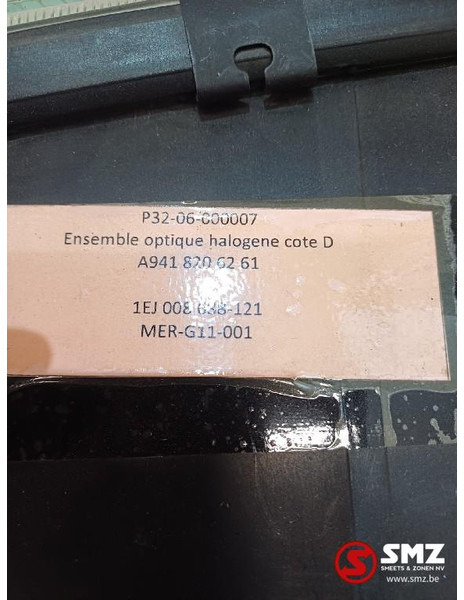 Mercedes-Benz Koplamp rechts Mercedes - Etulyhty - Kuorma-auto: kuva Mercedes-Benz Koplamp rechts Mercedes - Etulyhty - Kuorma-auto Mercedes-Benz Koplamp rechts Mercedes - Etulyhty - Kuorma-auto: kuva Mercedes-Benz Koplamp rechts Mercedes - Etulyhty - Kuorma-auto