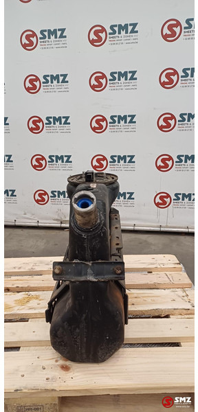 Mercedes-Benz Occ AdBluetank 25L + AdBlueniveausensor Mercedes - Polttoainejärjestelmä - Kuorma-auto: kuva Mercedes-Benz Occ AdBluetank 25L + AdBlueniveausensor Mercedes - Polttoainejärjestelmä - Kuorma-auto Mercedes-Benz Occ AdBluetank 25L + AdBlueniveausensor Mercedes - Polttoainejärjestelmä - Kuorma-auto: kuva Mercedes-Benz Occ AdBluetank 25L + AdBlueniveausensor Mercedes - Polttoainejärjestelmä - Kuorma-auto