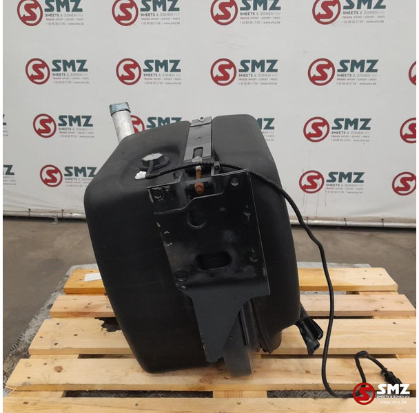 Mercedes-Benz Occ AdBluetank 85L + AdBlueniveausensor Mercedes - Polttoainejärjestelmä - Kuorma-auto: kuva Mercedes-Benz Occ AdBluetank 85L + AdBlueniveausensor Mercedes - Polttoainejärjestelmä - Kuorma-auto Mercedes-Benz Occ AdBluetank 85L + AdBlueniveausensor Mercedes - Polttoainejärjestelmä - Kuorma-auto: kuva Mercedes-Benz Occ AdBluetank 85L + AdBlueniveausensor Mercedes - Polttoainejärjestelmä - Kuorma-auto