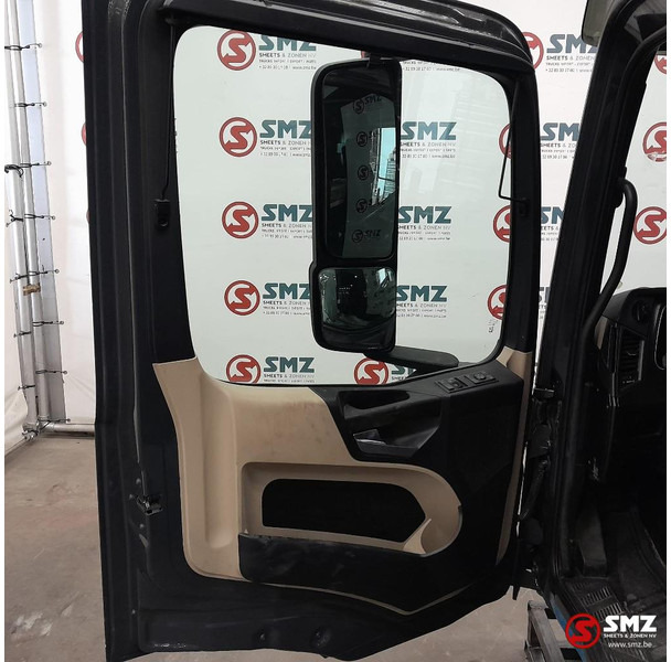 Mercedes-Benz Occ cabine Mercedes Actros MP4 low - Ohjaamo ja sisustus - Kuorma-auto: kuva Mercedes-Benz Occ cabine Mercedes Actros MP4 low - Ohjaamo ja sisustus - Kuorma-auto Mercedes-Benz Occ cabine Mercedes Actros MP4 low - Ohjaamo ja sisustus - Kuorma-auto: kuva Mercedes-Benz Occ cabine Mercedes Actros MP4 low - Ohjaamo ja sisustus - Kuorma-auto