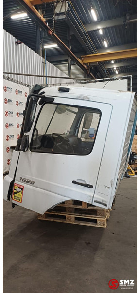 Mercedes-Benz Occ cabine Mercedes - Ohjaamo ja sisustus - Kuorma-auto: kuva Mercedes-Benz Occ cabine Mercedes - Ohjaamo ja sisustus - Kuorma-auto Mercedes-Benz Occ cabine Mercedes - Ohjaamo ja sisustus - Kuorma-auto: kuva Mercedes-Benz Occ cabine Mercedes - Ohjaamo ja sisustus - Kuorma-auto