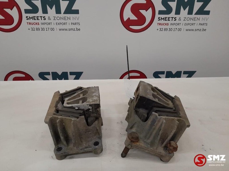 Mercedes-Benz Occ set motorsteunen Mercedes Actros 1831 A9412415 - Moottorin kiinnike - Kuorma-auto: kuva Mercedes-Benz Occ set motorsteunen Mercedes Actros 1831 A9412415 - Moottorin kiinnike - Kuorma-auto Mercedes-Benz Occ set motorsteunen Mercedes Actros 1831 A9412415 - Moottorin kiinnike - Kuorma-auto: kuva Mercedes-Benz Occ set motorsteunen Mercedes Actros 1831 A9412415 - Moottorin kiinnike - Kuorma-auto