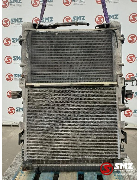 Renault Occ radiator + intercooler Renault - Jäähdytin - Kuorma-auto: kuva Renault Occ radiator + intercooler Renault - Jäähdytin - Kuorma-auto Renault Occ radiator + intercooler Renault - Jäähdytin - Kuorma-auto: kuva Renault Occ radiator + intercooler Renault - Jäähdytin - Kuorma-auto