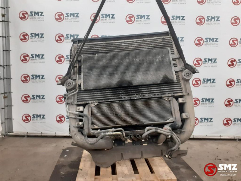 Scania Occ radiator + intercooler + EGR cooler + condenso - Jäähdytin - Kuorma-auto: kuva Scania Occ radiator + intercooler + EGR cooler + condenso - Jäähdytin - Kuorma-auto Scania Occ radiator + intercooler + EGR cooler + condenso - Jäähdytin - Kuorma-auto: kuva Scania Occ radiator + intercooler + EGR cooler + condenso - Jäähdytin - Kuorma-auto