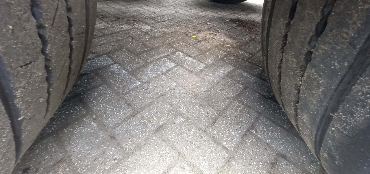 AGA Cryo Gas tank semi-trailer cryogenic used for nitrogen, argon, oxygen, LIN, LOX, LAR. - Säiliöpuoliperävaunu: kuva AGA Cryo Gas tank semi-trailer cryogenic used for nitrogen, argon, oxygen, LIN, LOX, LAR. - Säiliöpuoliperävaunu AGA Cryo Gas tank semi-trailer cryogenic used for nitrogen, argon, oxygen, LIN, LOX, LAR. - Säiliöpuoliperävaunu: kuva AGA Cryo Gas tank semi-trailer cryogenic used for nitrogen, argon, oxygen, LIN, LOX, LAR. - Säiliöpuoliperävaunu