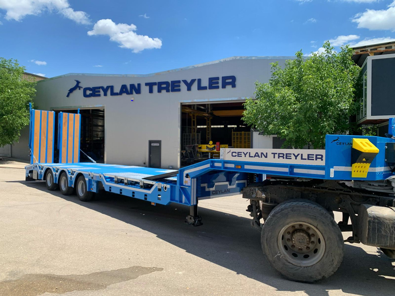 CEYLAN 3 AXLES STANDART & EXTENDABLE LOWBED - Apuvaunu puoliperävaunu: kuva CEYLAN 3 AXLES STANDART & EXTENDABLE LOWBED - Apuvaunu puoliperävaunu CEYLAN 3 AXLES STANDART & EXTENDABLE LOWBED - Apuvaunu puoliperävaunu: kuva CEYLAN 3 AXLES STANDART & EXTENDABLE LOWBED - Apuvaunu puoliperävaunu