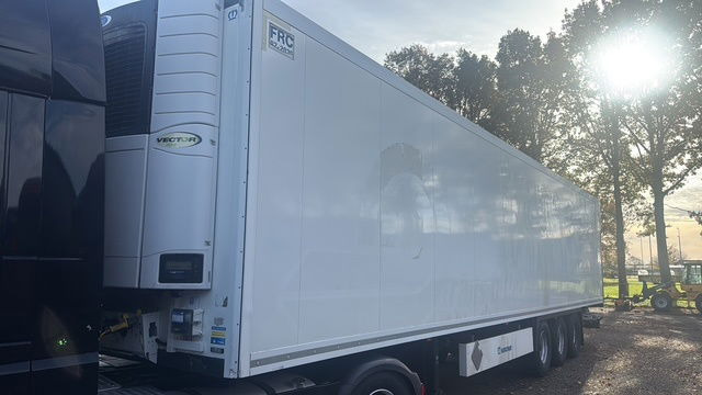 Krone Vector 1950 - Refrigeraattori puoliperävaunu: kuva Krone Vector 1950 - Refrigeraattori puoliperävaunu Krone Vector 1950 - Refrigeraattori puoliperävaunu: kuva Krone Vector 1950 - Refrigeraattori puoliperävaunu