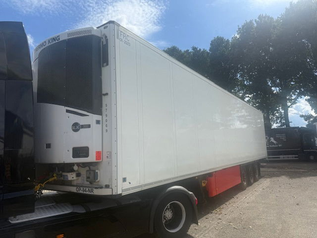 Schmitz Cargobull Thermoking 1606 diesel uren laadklep - Refrigeraattori puoliperävaunu: kuva Schmitz Cargobull Thermoking 1606 diesel uren laadklep - Refrigeraattori puoliperävaunu Schmitz Cargobull Thermoking 1606 diesel uren laadklep - Refrigeraattori puoliperävaunu: kuva Schmitz Cargobull Thermoking 1606 diesel uren laadklep - Refrigeraattori puoliperävaunu