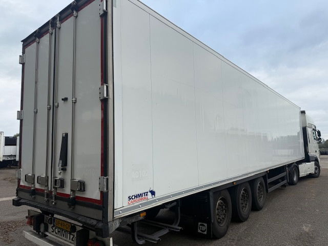 Schmitz Cargobull Vector 1550 liftas - Refrigeraattori puoliperävaunu: kuva  Schmitz Cargobull Vector 1550 liftas - Refrigeraattori puoliperävaunu Schmitz Cargobull Vector 1550 liftas - Refrigeraattori puoliperävaunu: kuva  Schmitz Cargobull Vector 1550 liftas - Refrigeraattori puoliperävaunu