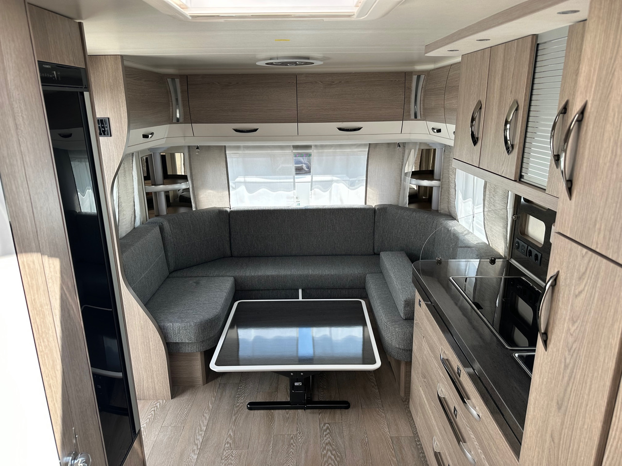 Hobby 560 UL Prestige 2023 - Asuntovaunu: kuva Hobby 560 UL Prestige 2023 - Asuntovaunu Hobby 560 UL Prestige 2023 - Asuntovaunu: kuva Hobby 560 UL Prestige 2023 - Asuntovaunu