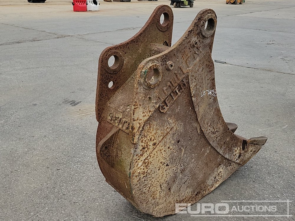 18" Digging Bucket 80mm Pin to suit 20 Ton Excavator - Kauha: kuva 18" Digging Bucket 80mm Pin to suit 20 Ton Excavator - Kauha 18" Digging Bucket 80mm Pin to suit 20 Ton Excavator - Kauha: kuva 18" Digging Bucket 80mm Pin to suit 20 Ton Excavator - Kauha