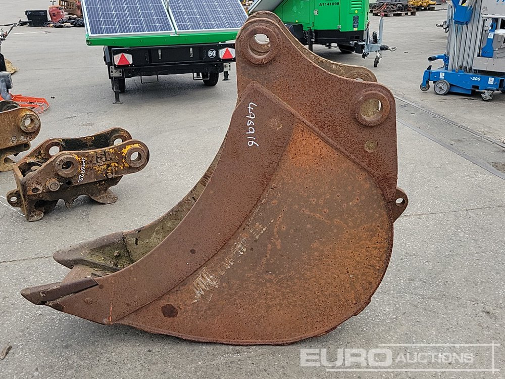 18" Digging Bucket 80mm Pin to suit 20 Ton Excavator - Kauha: kuva 18" Digging Bucket 80mm Pin to suit 20 Ton Excavator - Kauha 18" Digging Bucket 80mm Pin to suit 20 Ton Excavator - Kauha: kuva 18" Digging Bucket 80mm Pin to suit 20 Ton Excavator - Kauha