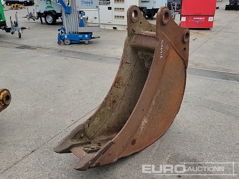 18" Digging Bucket 80mm Pin to suit 20 Ton Excavator - Kauha: kuva 18" Digging Bucket 80mm Pin to suit 20 Ton Excavator - Kauha 18" Digging Bucket 80mm Pin to suit 20 Ton Excavator - Kauha: kuva 18" Digging Bucket 80mm Pin to suit 20 Ton Excavator - Kauha