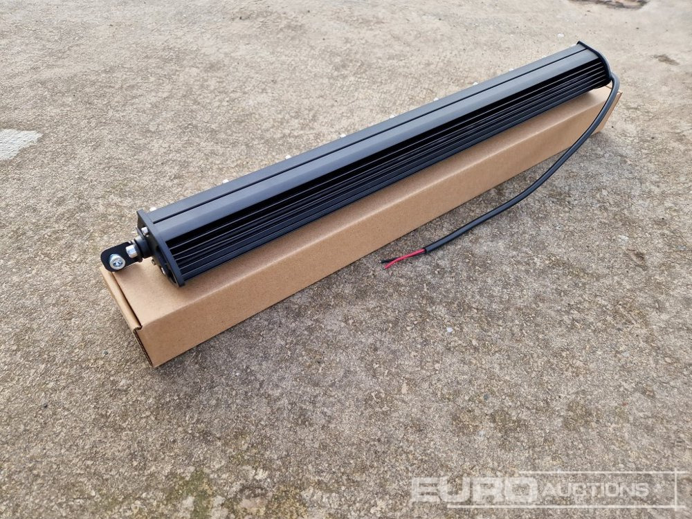 20" 180W Combo Beam LED Light Bar, Mounting Brackets, IP68 Waterproof - Korjaamolaitteet: kuva 20" 180W Combo Beam LED Light Bar, Mounting Brackets, IP68 Waterproof - Korjaamolaitteet 20" 180W Combo Beam LED Light Bar, Mounting Brackets, IP68 Waterproof - Korjaamolaitteet: kuva 20" 180W Combo Beam LED Light Bar, Mounting Brackets, IP68 Waterproof - Korjaamolaitteet