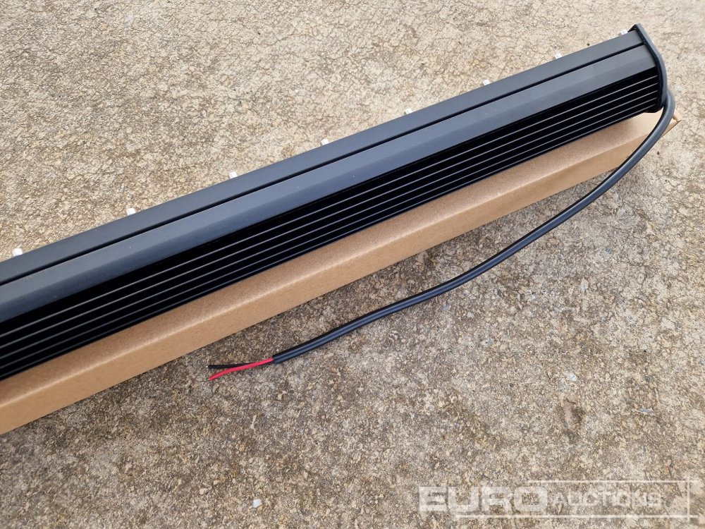 20" 180W Combo Beam LED Light Bar, Mounting Brackets, IP68 Waterproof - Korjaamolaitteet: kuva 20" 180W Combo Beam LED Light Bar, Mounting Brackets, IP68 Waterproof - Korjaamolaitteet 20" 180W Combo Beam LED Light Bar, Mounting Brackets, IP68 Waterproof - Korjaamolaitteet: kuva 20" 180W Combo Beam LED Light Bar, Mounting Brackets, IP68 Waterproof - Korjaamolaitteet