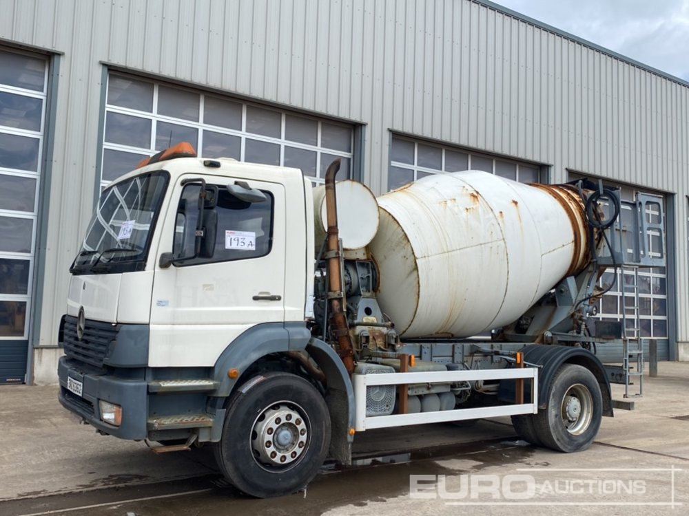 2004 Mercedes 4x2 Cement Mixer Lorry, Manual Gearbox, Hymix Equipment - Betoniauto: kuva 2004 Mercedes 4x2 Cement Mixer Lorry, Manual Gearbox, Hymix Equipment - Betoniauto 2004 Mercedes 4x2 Cement Mixer Lorry, Manual Gearbox, Hymix Equipment - Betoniauto: kuva 2004 Mercedes 4x2 Cement Mixer Lorry, Manual Gearbox, Hymix Equipment - Betoniauto