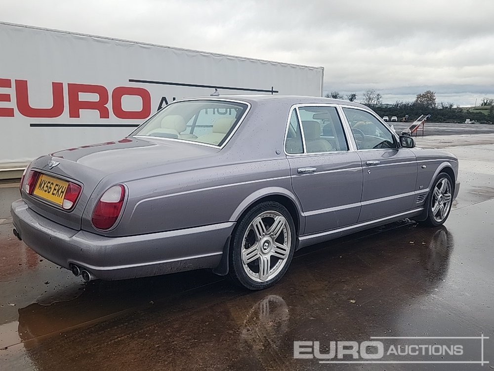 2006 Bentley Arnage - Henkilöauto: kuva 2006 Bentley Arnage - Henkilöauto 2006 Bentley Arnage - Henkilöauto: kuva 2006 Bentley Arnage - Henkilöauto