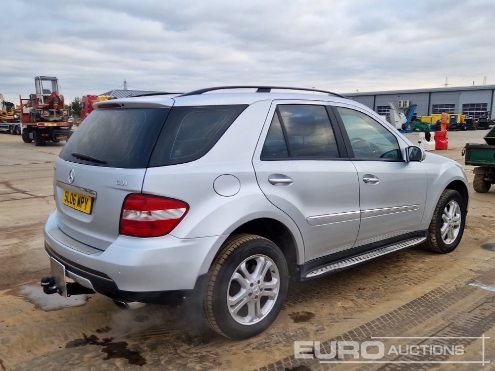 2006 Mercedes ML320 CDI - Maasturi/ Katumaasturi: kuva 2006 Mercedes ML320 CDI - Maasturi/ Katumaasturi 2006 Mercedes ML320 CDI - Maasturi/ Katumaasturi: kuva 2006 Mercedes ML320 CDI - Maasturi/ Katumaasturi