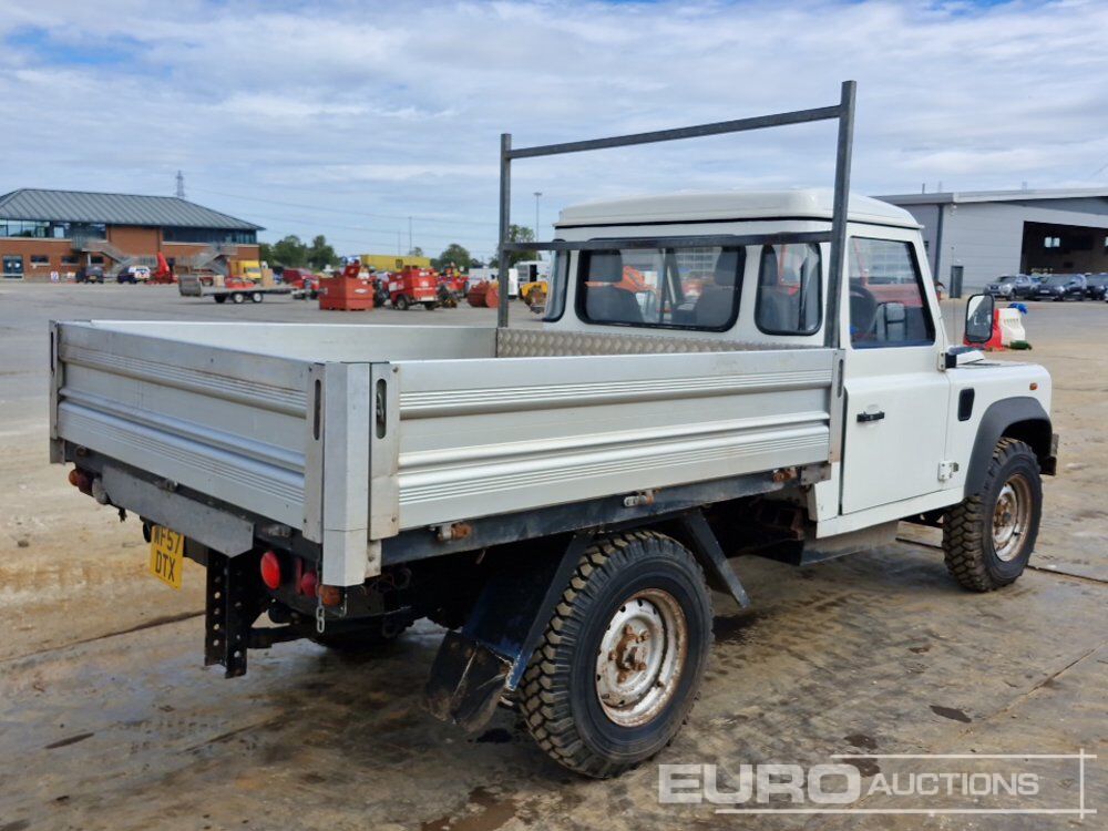 2007 Land Rover Defender - Avolava-auto: kuva 2007 Land Rover Defender - Avolava-auto 2007 Land Rover Defender - Avolava-auto: kuva 2007 Land Rover Defender - Avolava-auto