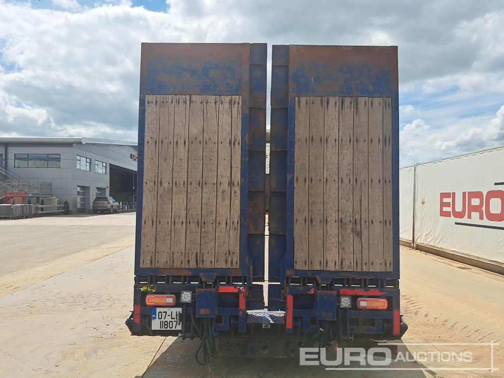 2007 Volvo FM9 - Lava-kuorma-auto: kuva 2007 Volvo FM9 - Lava-kuorma-auto 2007 Volvo FM9 - Lava-kuorma-auto: kuva 2007 Volvo FM9 - Lava-kuorma-auto