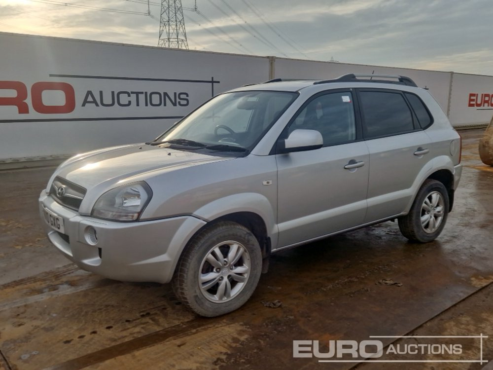 2010 Hyundai Tucson - Maasturi/ Katumaasturi: kuva 2010 Hyundai Tucson - Maasturi/ Katumaasturi 2010 Hyundai Tucson - Maasturi/ Katumaasturi: kuva 2010 Hyundai Tucson - Maasturi/ Katumaasturi
