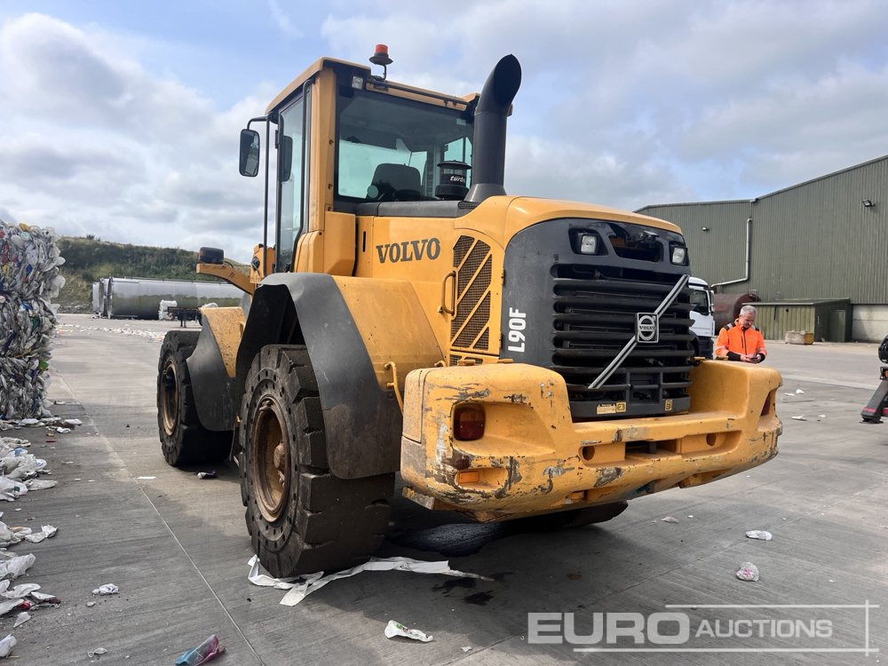 2010 Volvo L90F - Pyöräkuormaaja: kuva 2010 Volvo L90F - Pyöräkuormaaja 2010 Volvo L90F - Pyöräkuormaaja: kuva 2010 Volvo L90F - Pyöräkuormaaja