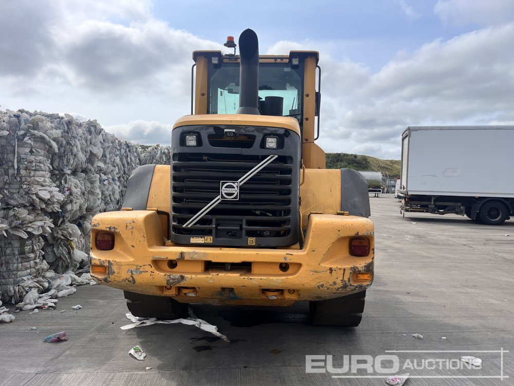 2010 Volvo L90F - Pyöräkuormaaja: kuva 2010 Volvo L90F - Pyöräkuormaaja 2010 Volvo L90F - Pyöräkuormaaja: kuva 2010 Volvo L90F - Pyöräkuormaaja