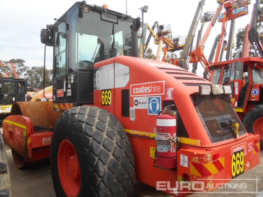 2011 CAT CS533XT Single Drum Roller, A/C - Jyrä: kuva 2011 CAT CS533XT Single Drum Roller, A/C - Jyrä 2011 CAT CS533XT Single Drum Roller, A/C - Jyrä: kuva 2011 CAT CS533XT Single Drum Roller, A/C - Jyrä