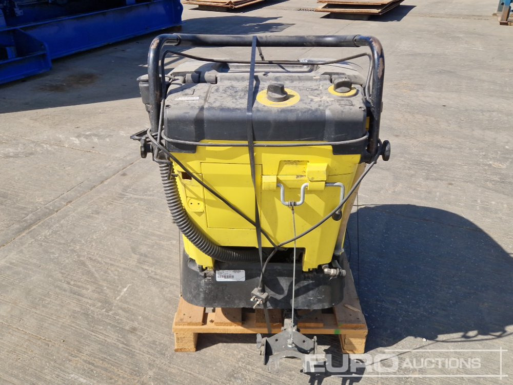2011 Karcher BR 45-40 - Rakennustarvikkeet: kuva 2011 Karcher BR 45-40 - Rakennustarvikkeet 2011 Karcher BR 45-40 - Rakennustarvikkeet: kuva 2011 Karcher BR 45-40 - Rakennustarvikkeet