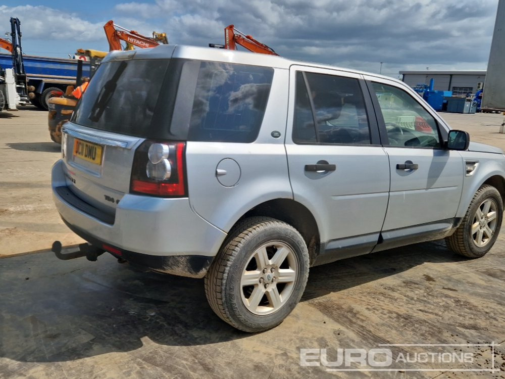 2011 Land Rover Freelander 2 - Maasturi/ Katumaasturi: kuva 2011 Land Rover Freelander 2 - Maasturi/ Katumaasturi 2011 Land Rover Freelander 2 - Maasturi/ Katumaasturi: kuva 2011 Land Rover Freelander 2 - Maasturi/ Katumaasturi