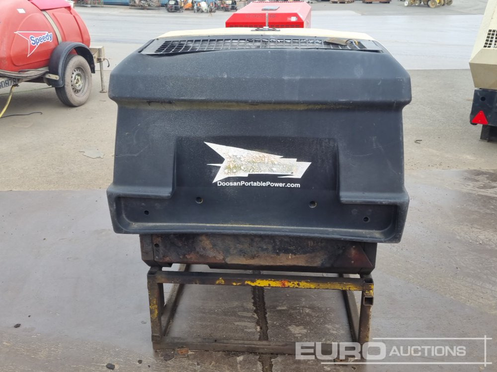 2012 Doosan 741+ - Ilmakompressori: kuva 2012 Doosan 741+ - Ilmakompressori 2012 Doosan 741+ - Ilmakompressori: kuva 2012 Doosan 741+ - Ilmakompressori