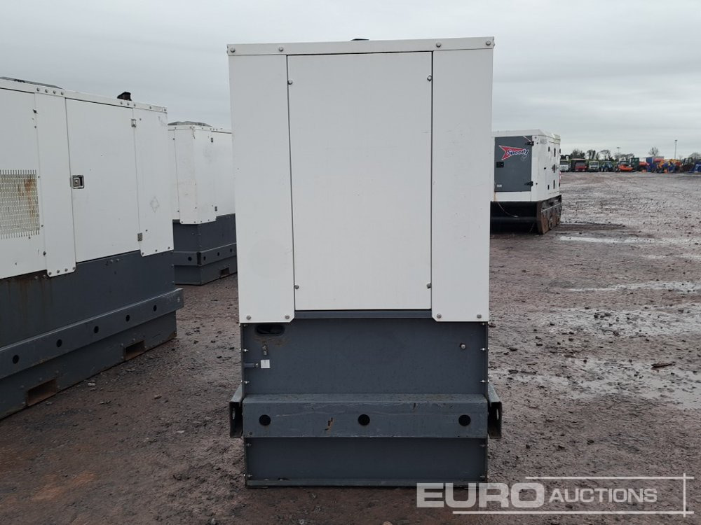 2013 Aggreko Bruno GX37JD 30KvA Diesel Generator, John Deere Engine - Sähkögeneraattori: kuva 2013 Aggreko Bruno GX37JD 30KvA Diesel Generator, John Deere Engine - Sähkögeneraattori 2013 Aggreko Bruno GX37JD 30KvA Diesel Generator, John Deere Engine - Sähkögeneraattori: kuva 2013 Aggreko Bruno GX37JD 30KvA Diesel Generator, John Deere Engine - Sähkögeneraattori