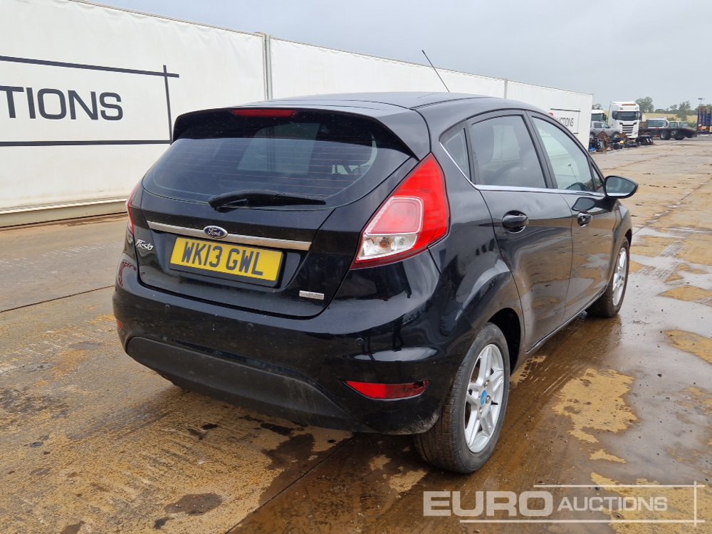 2013 Ford Fiesta - Henkilöauto: kuva 2013 Ford Fiesta - Henkilöauto 2013 Ford Fiesta - Henkilöauto: kuva 2013 Ford Fiesta - Henkilöauto