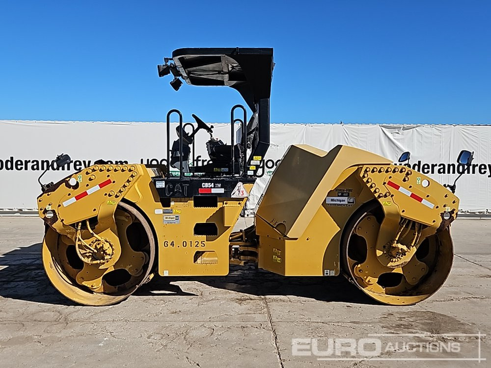 2014 CAT CB54XW - Jyrä: kuva 2014 CAT CB54XW - Jyrä 2014 CAT CB54XW - Jyrä: kuva 2014 CAT CB54XW - Jyrä