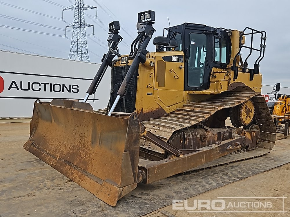 2015 CAT D6T LGP - Puskutraktori: kuva  2015 CAT D6T LGP - Puskutraktori 2015 CAT D6T LGP - Puskutraktori: kuva  2015 CAT D6T LGP - Puskutraktori