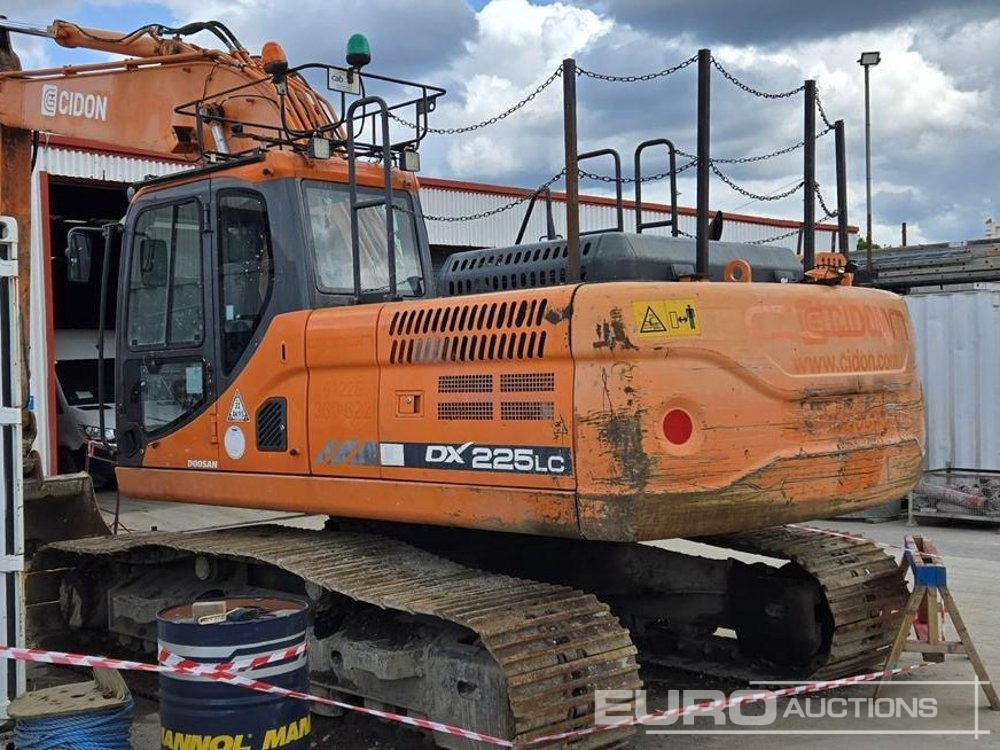 2015 Doosan DX225LC-3 - Telakaivukone: kuva 2015 Doosan DX225LC-3 - Telakaivukone 2015 Doosan DX225LC-3 - Telakaivukone: kuva 2015 Doosan DX225LC-3 - Telakaivukone