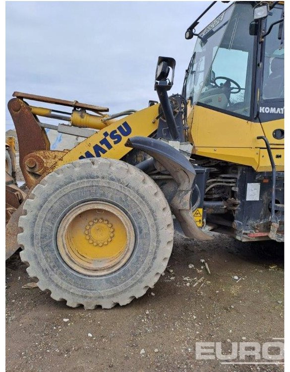 2015 Komatsu WA320-7 - Pyöräkuormaaja: kuva 2015 Komatsu WA320-7 - Pyöräkuormaaja 2015 Komatsu WA320-7 - Pyöräkuormaaja: kuva 2015 Komatsu WA320-7 - Pyöräkuormaaja
