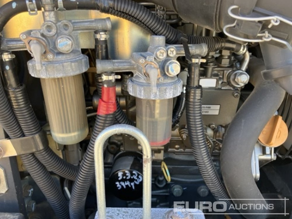 2016 Hitachi ZX17U-5A Rubber Tracks, Blade, Offset, Bucket, Canopy - Minikuormaaja: kuva 2016 Hitachi ZX17U-5A Rubber Tracks, Blade, Offset, Bucket, Canopy - Minikuormaaja 2016 Hitachi ZX17U-5A Rubber Tracks, Blade, Offset, Bucket, Canopy - Minikuormaaja: kuva 2016 Hitachi ZX17U-5A Rubber Tracks, Blade, Offset, Bucket, Canopy - Minikuormaaja