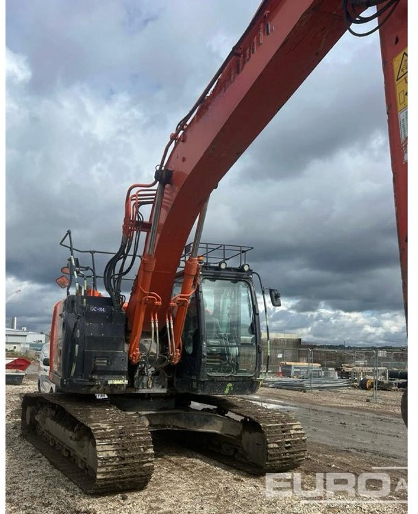 2017 Hitachi ZX225USLC-6 - Telakaivukone: kuva 2017 Hitachi ZX225USLC-6 - Telakaivukone 2017 Hitachi ZX225USLC-6 - Telakaivukone: kuva 2017 Hitachi ZX225USLC-6 - Telakaivukone