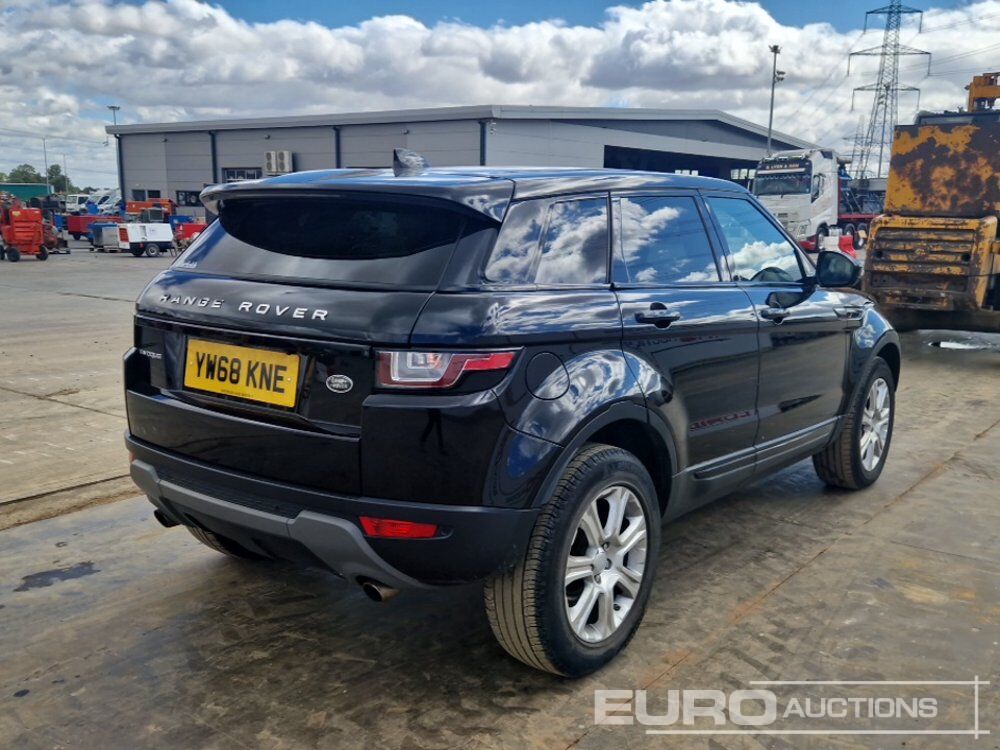 2018 Land Rover Range Rover Evoque - Maasturi/ Katumaasturi: kuva 2018 Land Rover Range Rover Evoque - Maasturi/ Katumaasturi 2018 Land Rover Range Rover Evoque - Maasturi/ Katumaasturi: kuva 2018 Land Rover Range Rover Evoque - Maasturi/ Katumaasturi