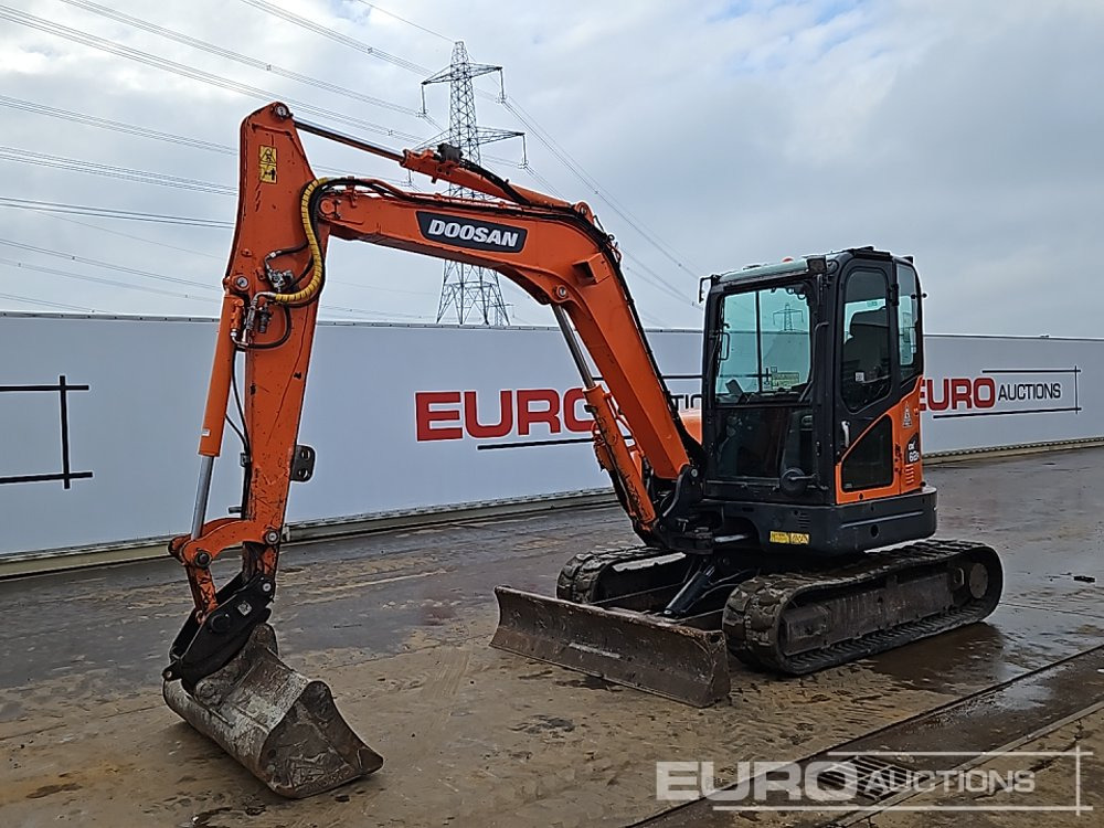 2019 Doosan DX62R-3 - Minikuormaaja: kuva 2019 Doosan DX62R-3 - Minikuormaaja 2019 Doosan DX62R-3 - Minikuormaaja: kuva 2019 Doosan DX62R-3 - Minikuormaaja