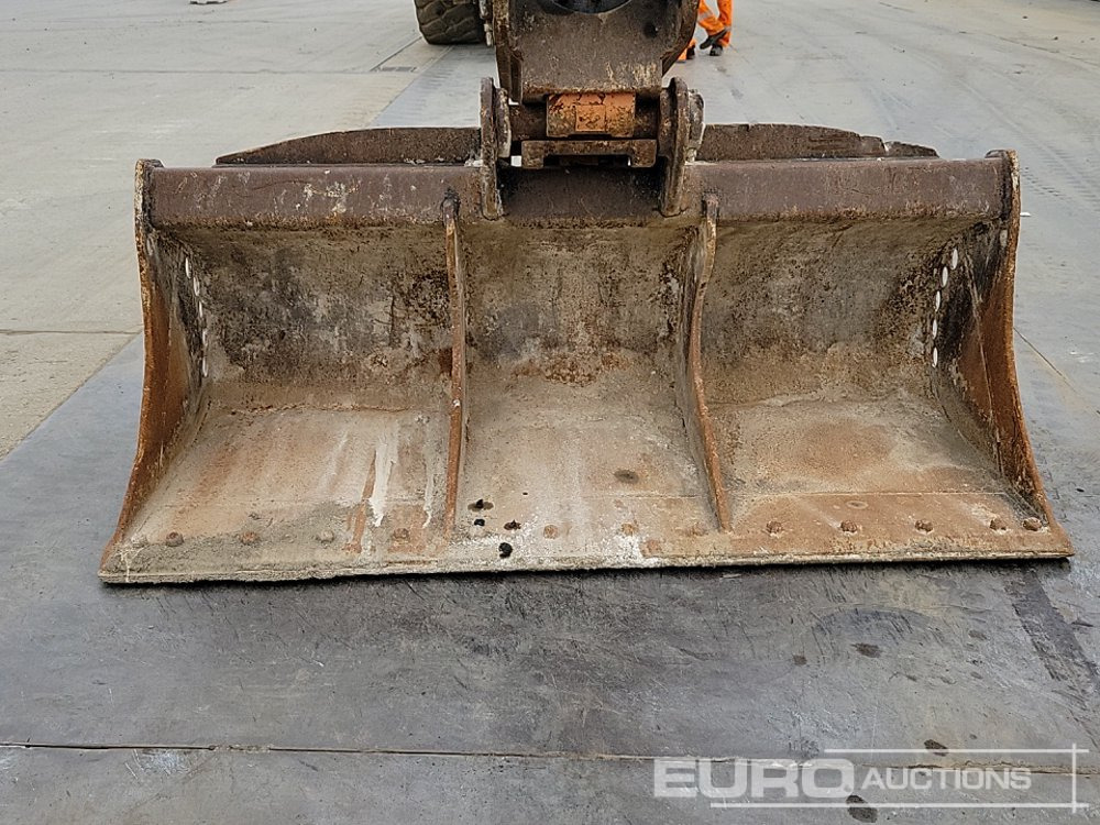 Telakaivukone 2019 Komatsu HB215LC-3: kuva Telakaivukone 2019 Komatsu HB215LC-3