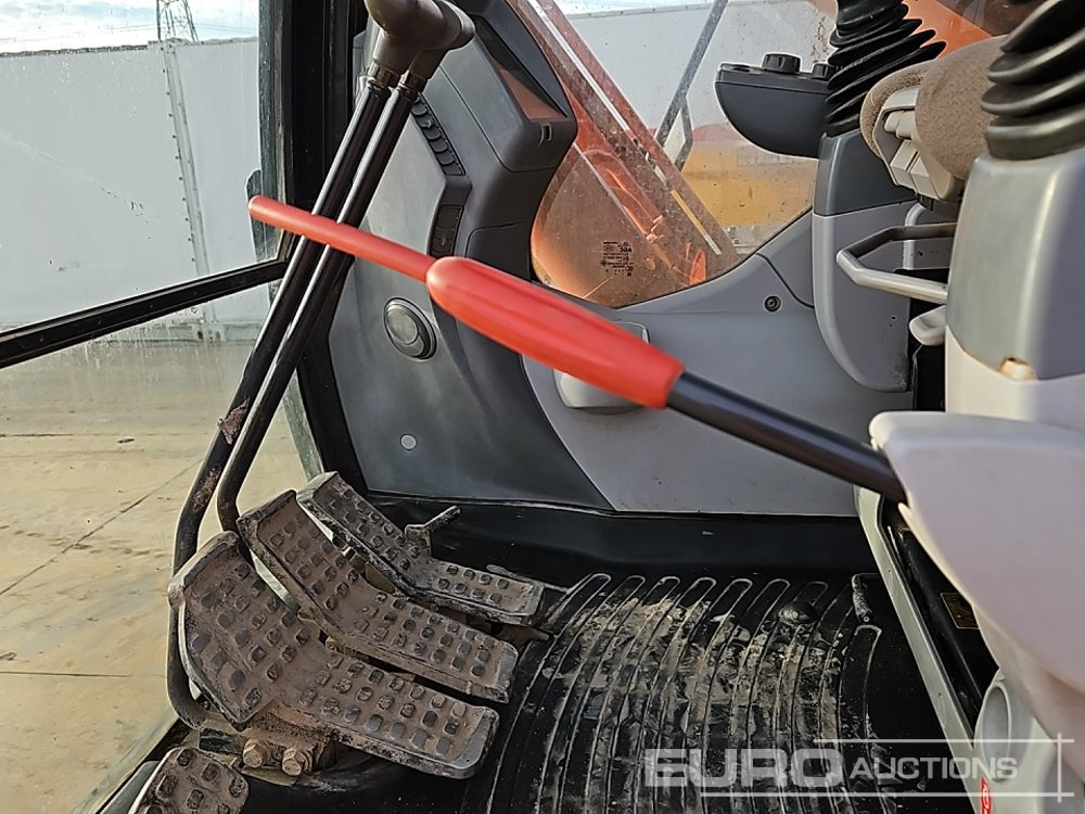 Telakaivukone 2020 Hitachi ZX210LC-6: kuva Telakaivukone 2020 Hitachi ZX210LC-6 Telakaivukone 2020 Hitachi ZX210LC-6: kuva Telakaivukone 2020 Hitachi ZX210LC-6