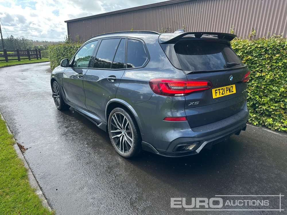 2021 BMW X5 45E M-Sport - Maasturi/ Katumaasturi: kuva 2021 BMW X5 45E M-Sport - Maasturi/ Katumaasturi 2021 BMW X5 45E M-Sport - Maasturi/ Katumaasturi: kuva 2021 BMW X5 45E M-Sport - Maasturi/ Katumaasturi